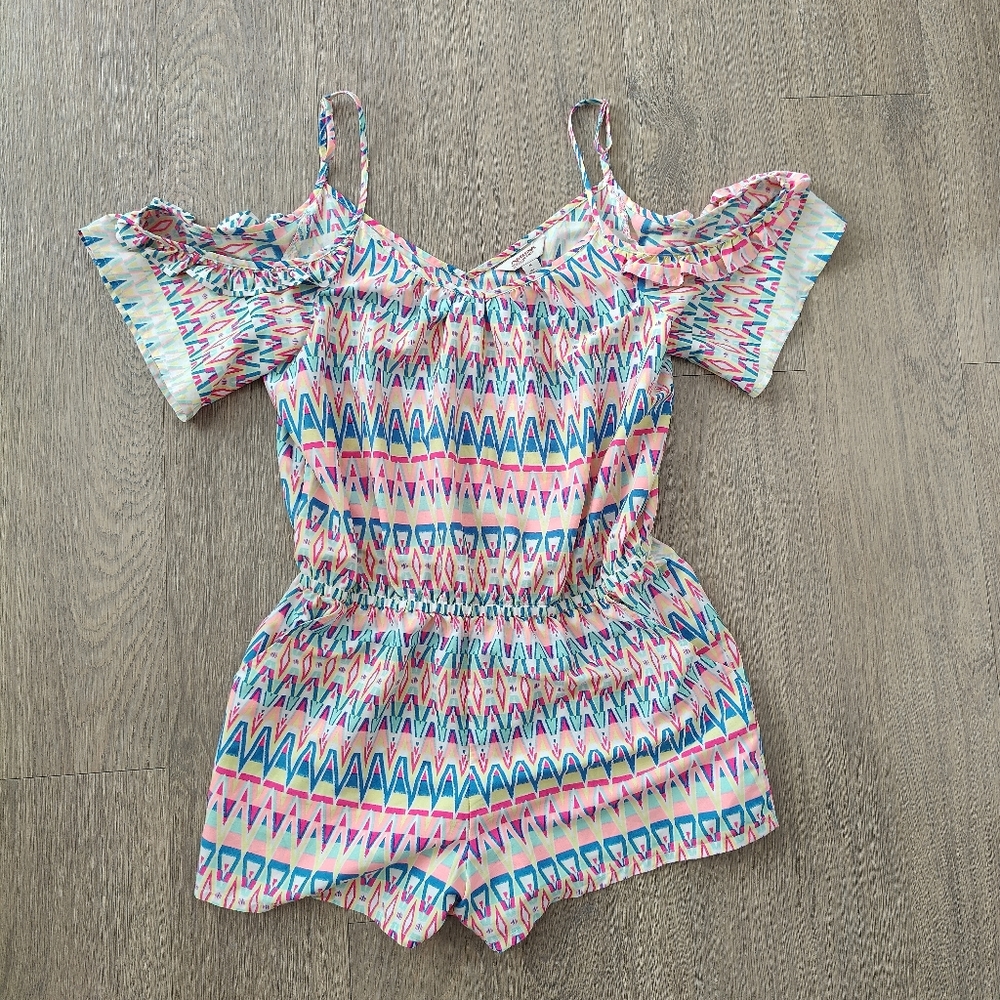 🔥4/$20 Arizona Jean Multicolored Zigzag Patterned Romper